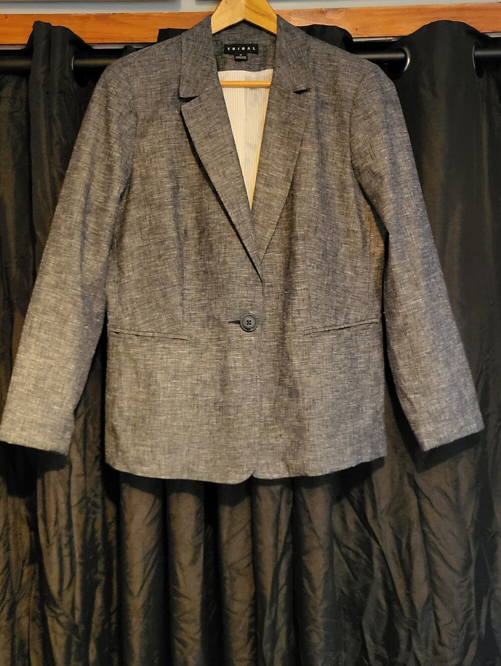 Tribal Gray Textured Single-Button Blazer